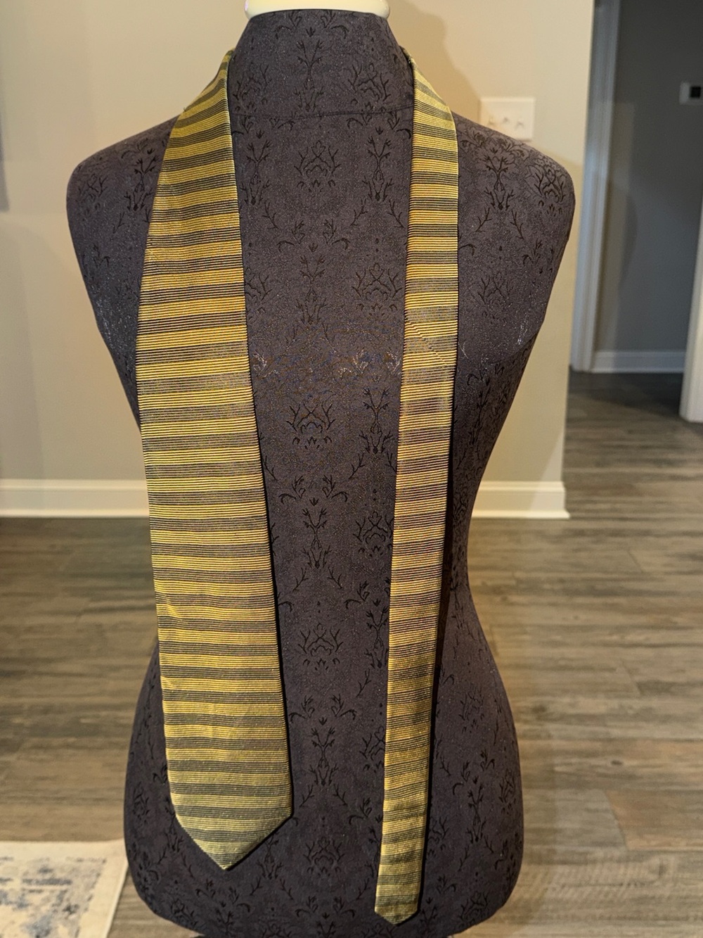 Innocenti Italy for Tom James – Gold & Green Horizontal Stripe Silk Tie